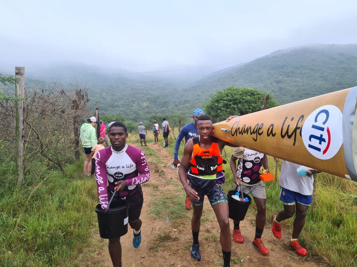 A good support team, adds immense value when the going gets tough. Ice cold water from a bucket, sponged over the head, is like eating ice-cream on a hot summers day😁

#ChangeALife #CitiChangeAlife #Citi #Dusi #MyLifeDusiCanoeMarathon