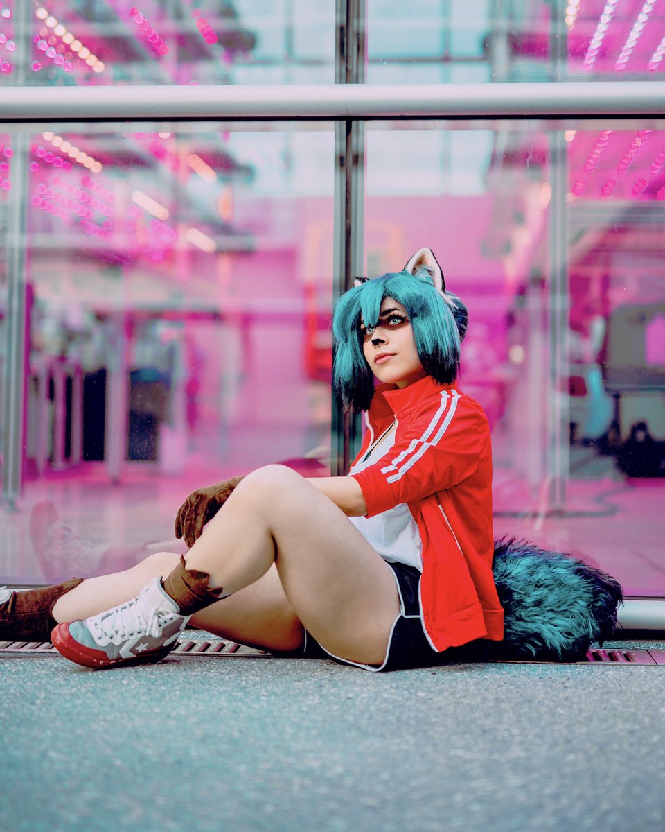 KumalatteCos's tweet photo. Every time I discuss race-facing I get accused of changing my skin color for cosplay too. Lemme let you guys in on something. 

I have photos where I’m darker. And photos where I’m pale. But, do these colors match the characters’ canon skin color? NO. THAT is the difference. https://t.co/HKom81fcd7
