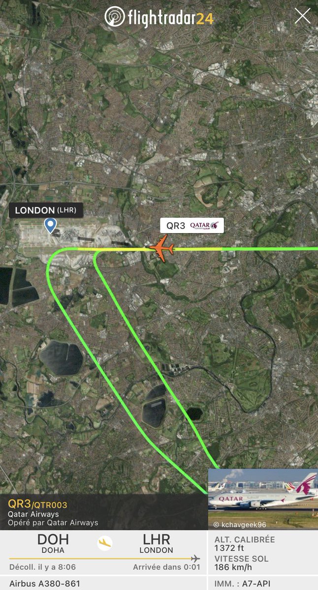 AeroGazette's tweet photo. ‼️ Tempête #Eunice : atterrissages délicats sur les aéroports londoniens
🔸Vol #BA296 en provenance de Chicago a dégagé sur Genève
🔸Vol Air Portugal en provenance de Porto dégage sur @ParisAeroport
🔸#A380 Qatar Airways posé à Heathrow à la 3ème tentative
Etc.
#StormEunice https://t.co/pqF3tfg3jn
