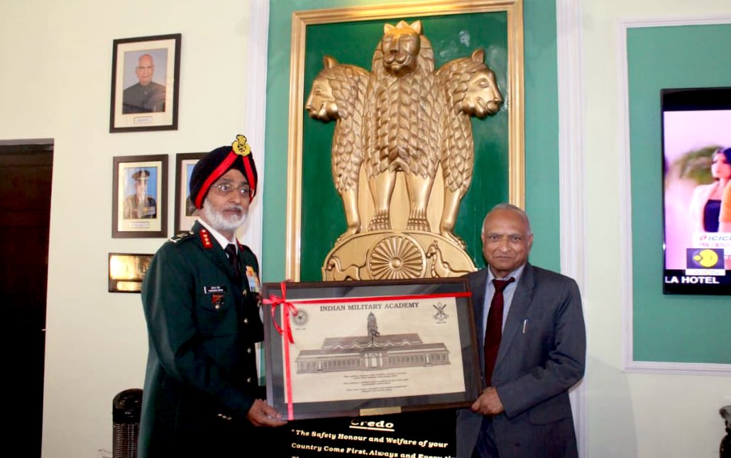 lg_ladakh's tweet photo. #Uttarakhand

Lt Governor @R_K_Mathur at the Indian Military Academy, Dehradun.
Commandant #IMA, Lt General Harinder Singh gave the HLG a tour of the famous #ChetwodeHall, Captain Vikram Batra mess, IMA library &amp; various landmark buildings. https://t.co/6L9H0ACxiU