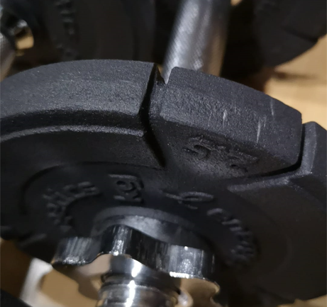 Shadow743's tweet photo. #Servicetweet Falls ihr Angst vor dem nächsten TÜV Termin habt: Anhand dieser praktischen Rillen könnt ihr schnell prüfen, ob eure Hantelscheiben noch die Mindestprofiltiefe einhalten! https://t.co/v41at0iBqr