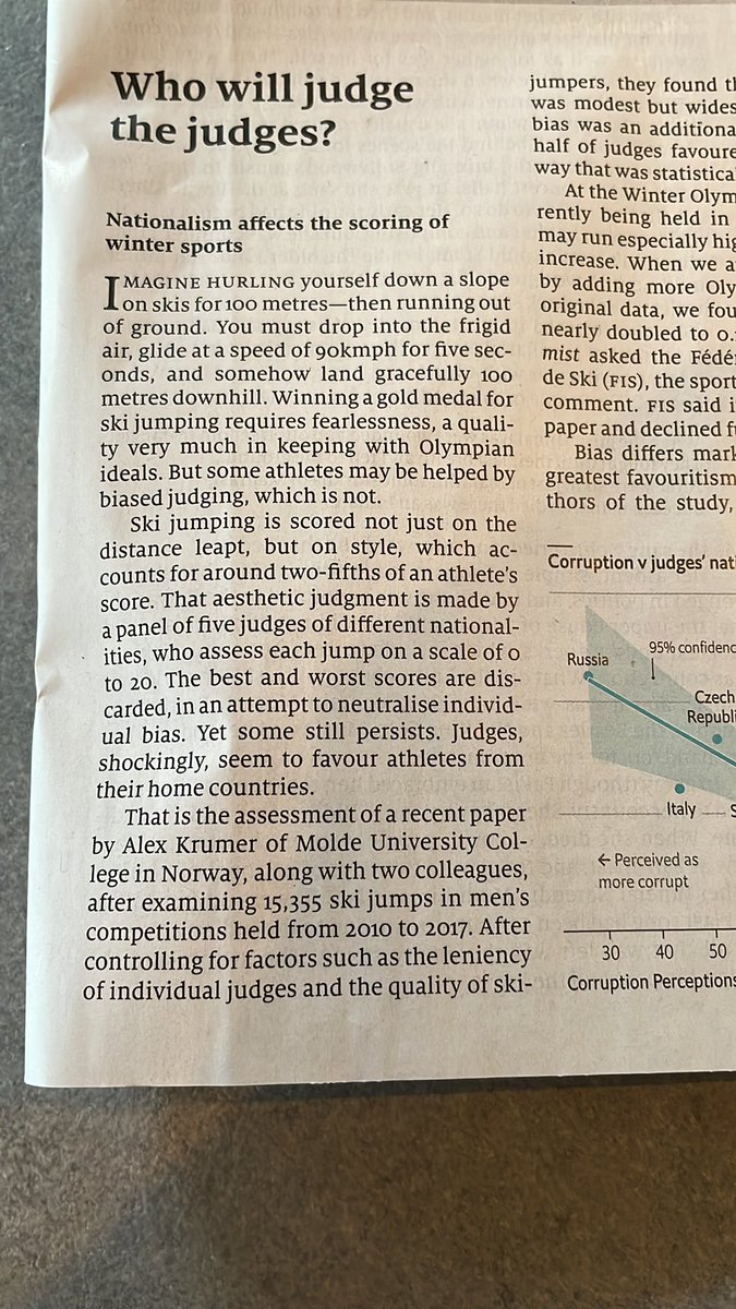 Det er ekstra kjekt når en leser en av verdens beste tidsskrift og norsk forskning er sitert. Og ytterligere stas blir det når det er en liten høyskole og Molde. @AlexKrumer  og <a href="/HiMolde/">Høgskolen i Molde</a> er omtalt i en artikkel om sport og nasjonalisme i denne ukens <a href="/TheEconomist/">The Economist</a> 💪