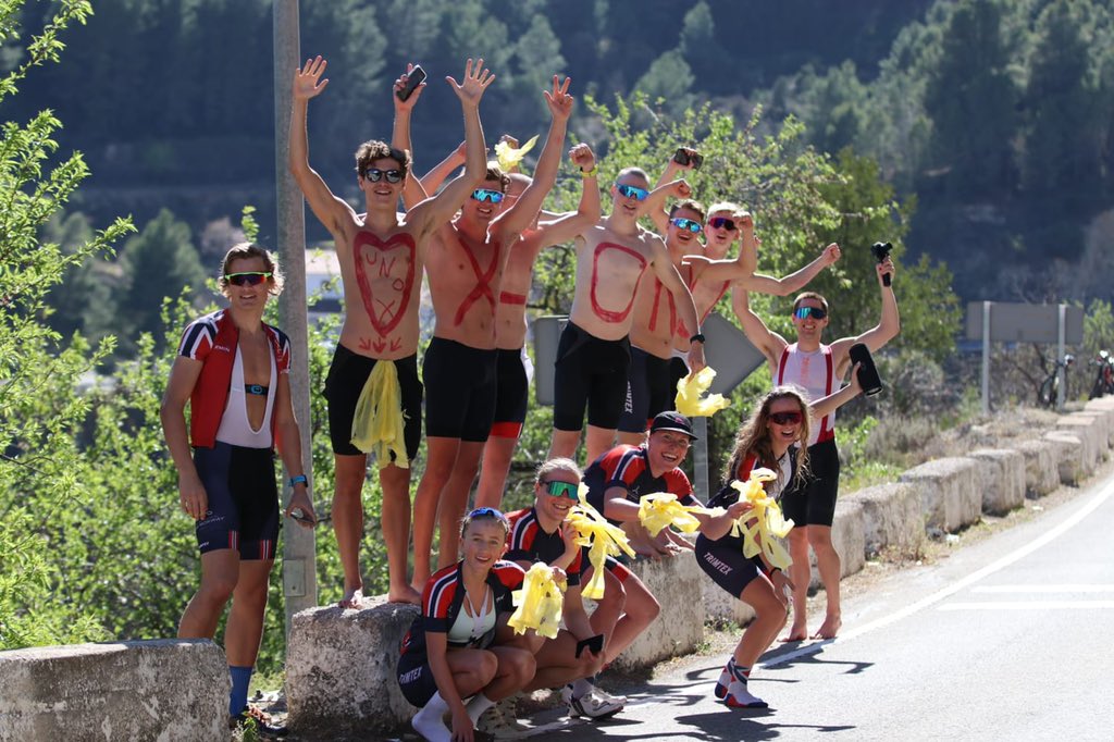 SetmanaCiclista's tweet image. Hi, @UnoXteam!

Here are some of your fans😅

#VoltaCVFèmines22