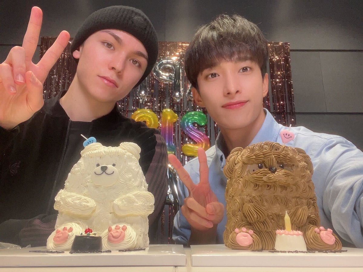 ___vb17's tweet photo. なんとまあ幸せ空間だこと🥺 https://t.co/vkLyik74CC