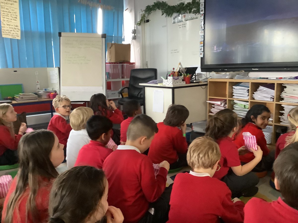 Year3STMHull1's tweet photo. A big thank you to the STM PTFA for our movie afternoon and popcorn! https://t.co/co7WKa3tJL