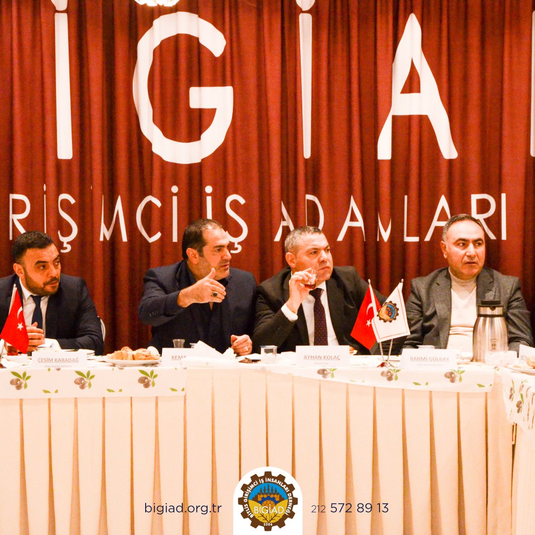 Bigiad's tweet photo. " BİGİAD 1. SEKTÖRLER BULUŞMASI " dernek genel merkezimizde üyelerimizin geniş katılımıyla gerçekleştirildi.

#BİGİAD 
#SektörlerBuluşması https://t.co/7qsnyA2fYw