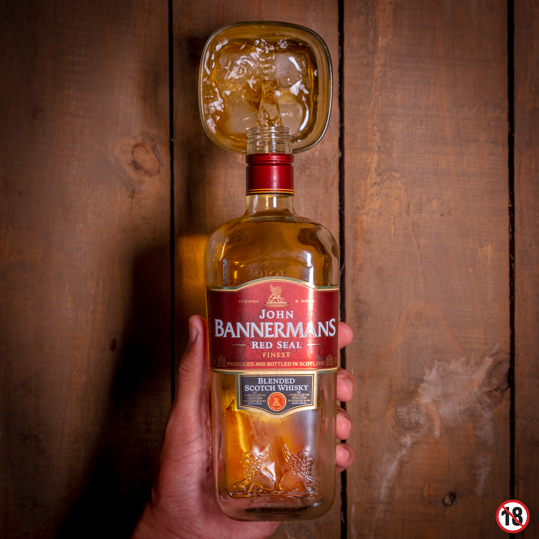 JohnBannermans's tweet photo. Warming up around the fire on a rainy day or cooling down while watching the sunset - what is your favourite season to enjoy Bannermans? https://t.co/I8A7NIp1IV