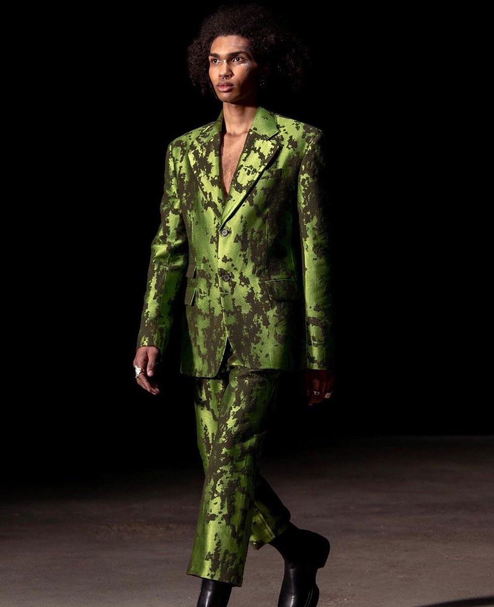 UyavaP's tweet photo. Congratulations to one of them – the Kyiv-based creative bureau THEO on the successful show at the New York Fashion Week. https://t.co/BtM71kAInc