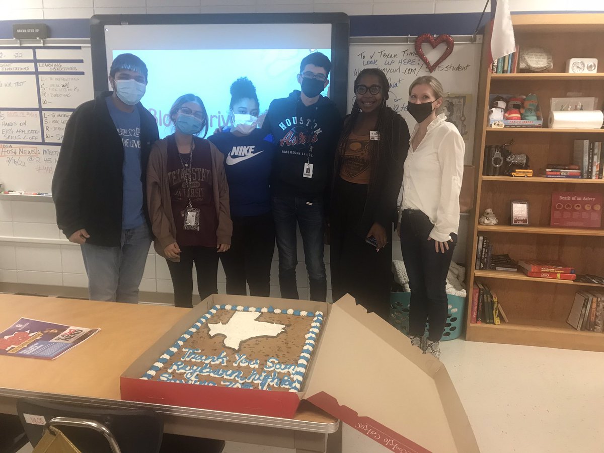 SRHSPamVinton's tweet photo. HOSA blood drive saves 708 lives! Thanks to all students and staff who participated. Hard working HOSA members were honored with a cookie cake @GulfCoastBlood @Devm2022 @HosaSrhs @AyubMokarzel @PISDCareerTech @VReyes15 https://t.co/EHz7bsoyvx