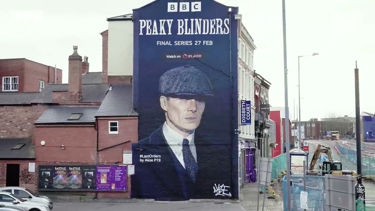 📢Calling all #PeakyBlinders fans, a new mural has popped up in Birmingham with a very exciting message 👉 bit.ly/3JD0FBH What do you make of the @BBCCreative Campaign? #TommyShelby #Mural #Art #Graffiti