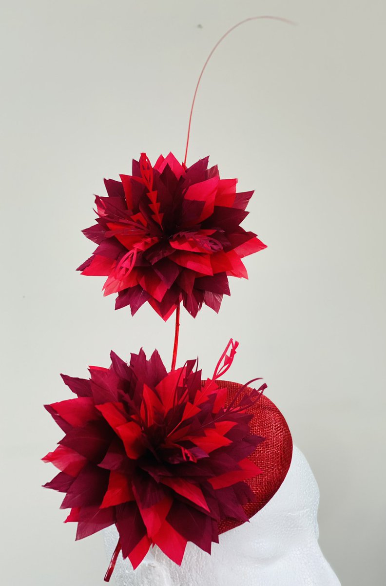 L_C_Millinery's tweet photo. Really enjoyed making this mixed red satellite flower button pillbox. What colour would you like? #hats #pillboxhat #red #featherflower #millinery #hatshop #bespoke #Creative #colourred https://t.co/7wUd3iqioL