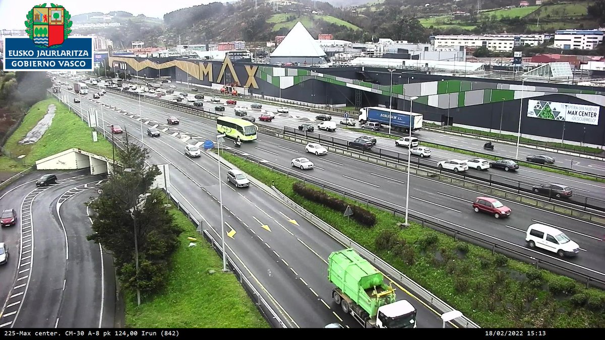 🚗🚚🛵 #Autopilaketak ❗️❗️
➡️ #A8 Km 124 #Barakaldo-n Bilboko norantzan.
➡️ #N637…