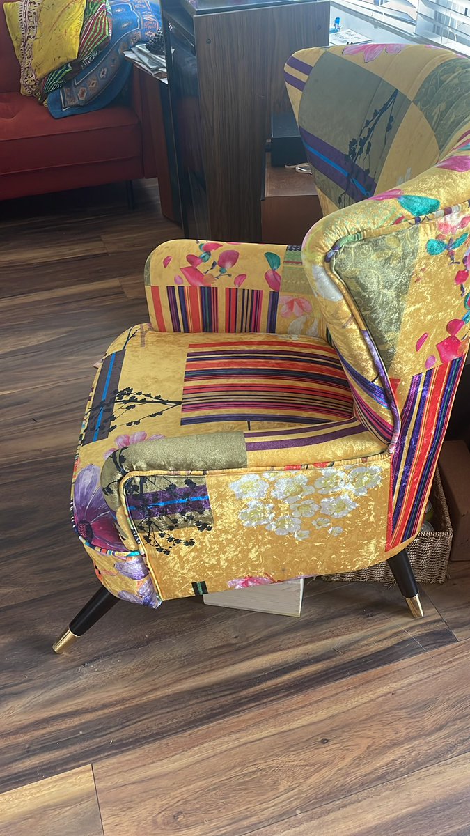 aliclow's tweet image. My @lovesofas chair legs have completely splayed so the chair tilts forward now. I’ve had it just over a year and barely sat on it in that time. They won’t do anything about it because we’re a few weeks out of the year warranty, seems like pretty poor customer service to me.