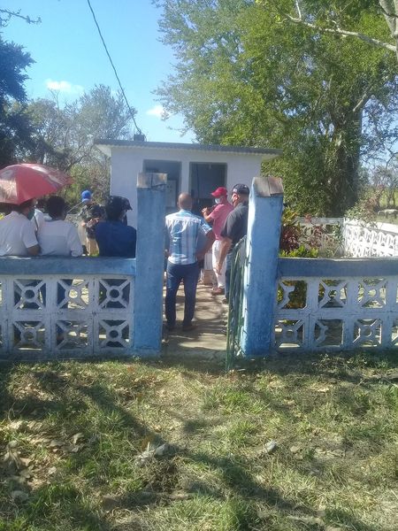 Eaass13's tweet photo. Colectivo de trabajo de Acueducto y Alcantarillado Sancti Spíritus en función  de lograr la eficiencia de los servicios. “El esfuerzo continuo, incansable y persistente ganará”.
#Eaass #AySCuba #SanctiSpíritus https://t.co/bauT2Sm0mq