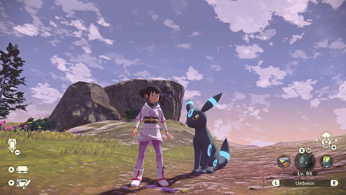 pixiefell's tweet photo. shiny alpha umbreon is so pretty :')
 #PokemonLegendsArceus #NintendoSwitch https://t.co/d8RVqbXOmK