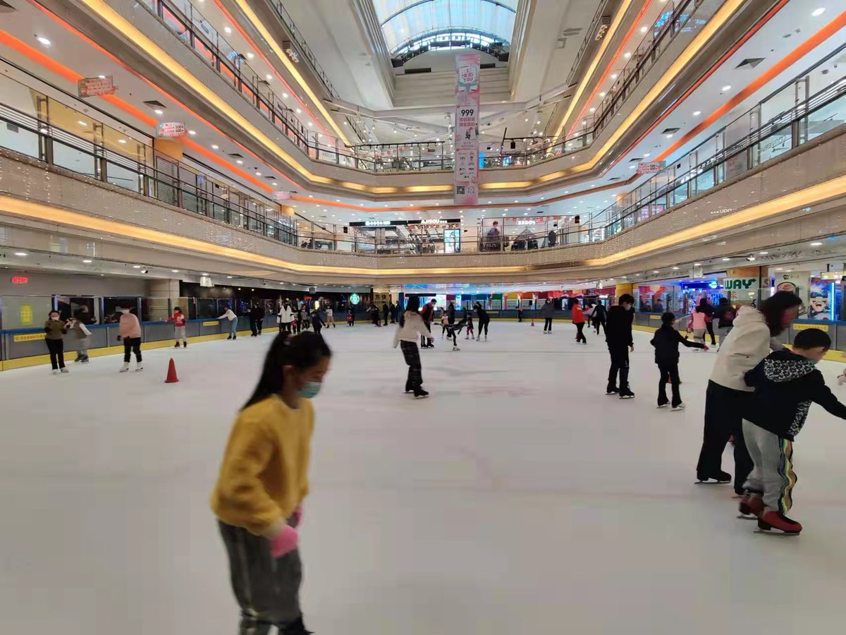 In 2021, Beijing carried out various #winter sports related public activities and issued more than 560,000 free coupons to encourage citizens to experience sports.  Beijing Municipal Bureau of Sports held 3,681 winter sports events, with over 6.4 million people participating. https://t.co/IKtsgSs4gV