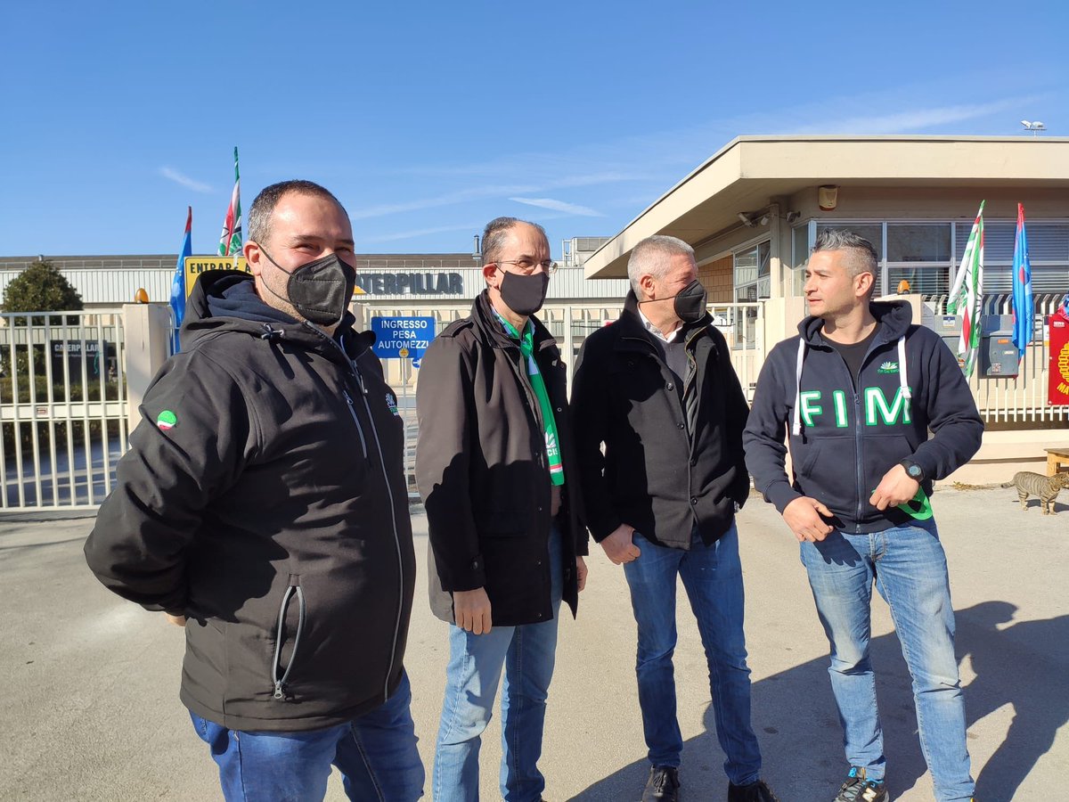 FIMCislStampa's tweet photo. #Caterpillar #Uliano #Fim Cisl va trovata una soluzione e per farlo,  bisogna avere del tempo. Caterpillar deve fare la sua parte e finché non si trova una soluzione non deve licenziare nessuno https://t.co/sfol9I42xA