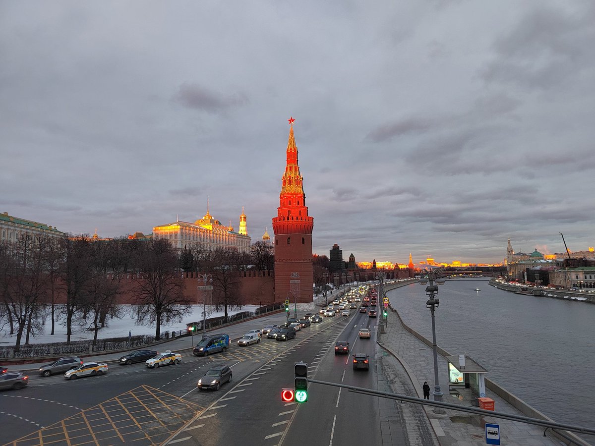 Музеи Кремля tweet media