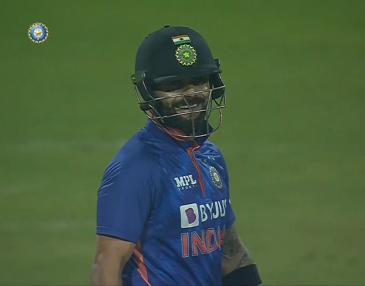 CricCrazyJohns's tweet photo. Fifty for Virat Kohli, he was batting in the different level in the powerplay - 52* from 39 balls including 7 fours &amp; 1 six. Well played, King. https://t.co/YJXH1C44Bi