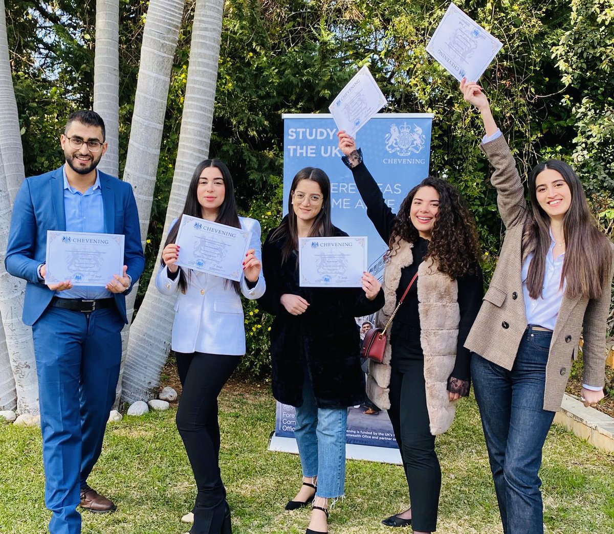 A well spent afternoon with our remarkable 🇱🇧 Chevening alumni class of 2020, back from their amazing journey in the 🇬🇧. Positive vibes and hopeful for a better tomorrow. Proud to have played a small part in helping you fulfil your ambitions #WelcomeHome #Cheveners <a href="/CheveningLeb/">Chevening Alumni Lebanon Association</a>