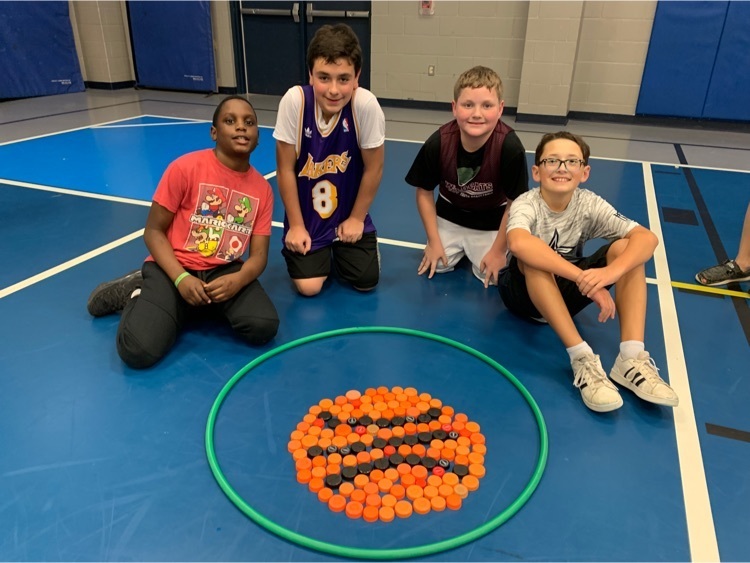 OwensTylerISD's tweet photo. Our Eagles are helping their heart by creating art in PE! 🦅💙🏃‍♂️🖼 https://t.co/ivu3iaXev1