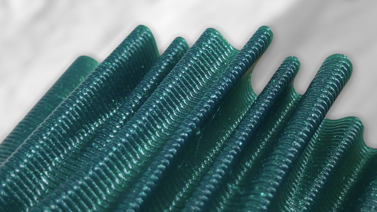 FilamentFrenzy's tweet photo. This makes me happy in many ways!

What I call splat pot by @3DPrinTek 

Pushing an easy 1mm layers on my @Prusa3D mini with @BondtechAB 1.4mm CHT nozzle from @EmvioEng 

#EmbraceTheLayers

@3DTomorrow stardust green Astro 

#3Dprinting https://t.co/CeKvEi4YdB