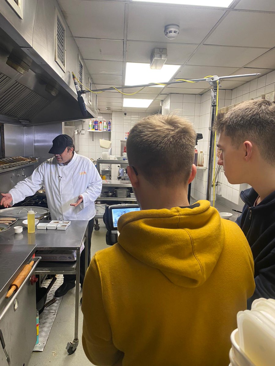 SFiCEFoundation's tweet photo. Behind the scenes with @Confetti_ICT filming our latest Cooking on a Budget Live! Link in bio for the series. Can't wait to bring you this one!

#cookingblog #cookingtips #cookingonabudget #cookonabudget #cookwithme #homecooking 
#notts #nottinghamfood https://t.co/2Wv8tCUKde