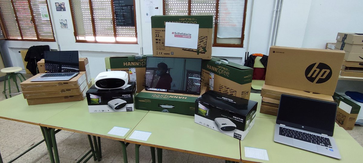 ceelosalamos's tweet photo. Ya tenemos en nuestro Cole el material conseguido por la donación del proyecto #SéSolidario de la #fmapfre
Damos las gracias a la @fmapfre por su ejemplo de solidaridad. https://t.co/FuPU4ZKPHn