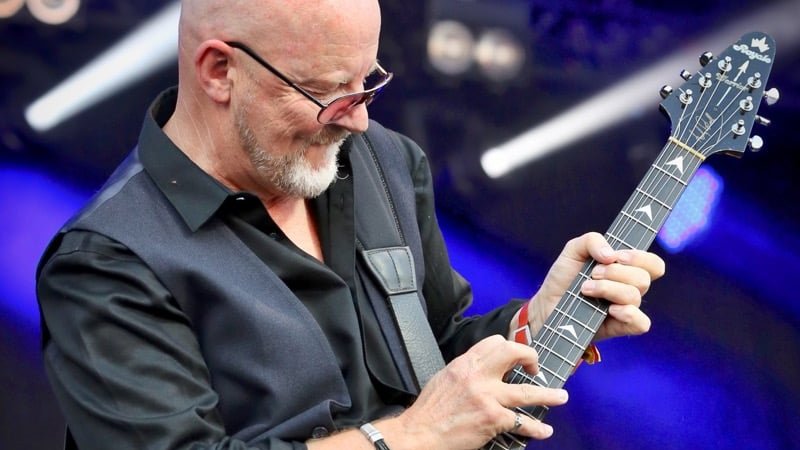 Happy Birthday Andy Powell (72) February 19th,1950.  