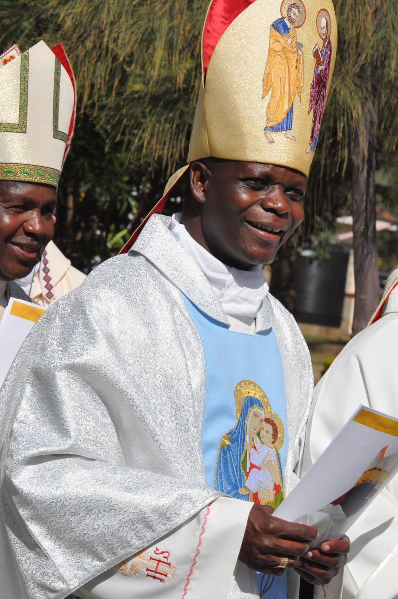 Congratulations Rt. Rev. Bishop Maurice Muhatia Makumba on your appointment as the Archbishop of the Catholic Archdiocese of Kisumu.
Photo: Courtesy