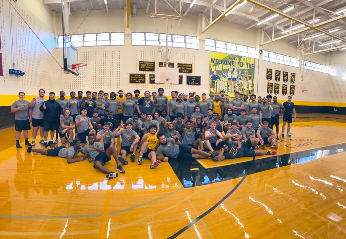 W.I.N 

#TooLiveU | #GoDawgz