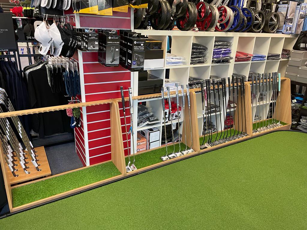 Wrag Barn Pro Shop tweet media