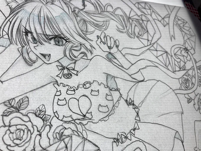 デジタルのラフ画を印刷してトレス 線画までは行けず( ノД`) これは間に合う気がしないわ…😭 時間ないのに難しい事しようとしてる😅  #wip #進捗 #途中経過