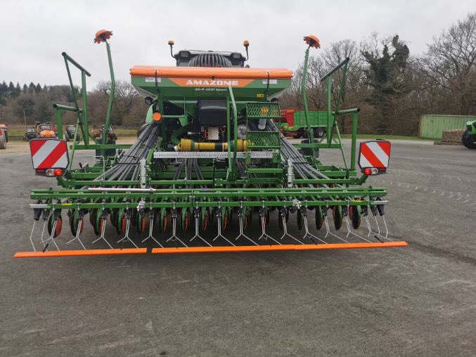 Départ de la base de Gourin d’un combiné de semis <a href="/Amazone/">AMAZONEN-WERKE H. DREYER SE & Co. KG</a> ADP Isobus 4m sur le secteur de Caudan.

Merci à notre client pour sa fidélité !!

#amazone #amazonegroup #amazone_group #combine #semis #semoir #adp #isobus #caudan #morbihan #bretagne #sasmichelodic #odicgroup