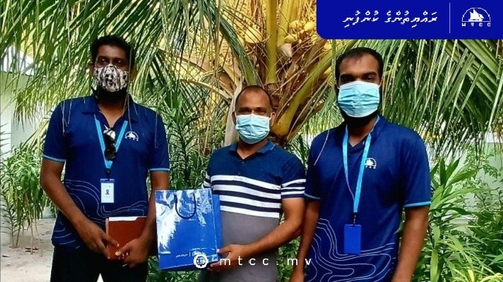 MTCCPlc's tweet photo. Our @MTCCkashavaru team is at Dh. Bandidhoo conducting engine inspections under the Yanmar Service Campaign. The team also held meeting with customers during this trip. #yanmarmarine #suzukimarine #castrol #ppgcoating https://t.co/9bat0lUi5N