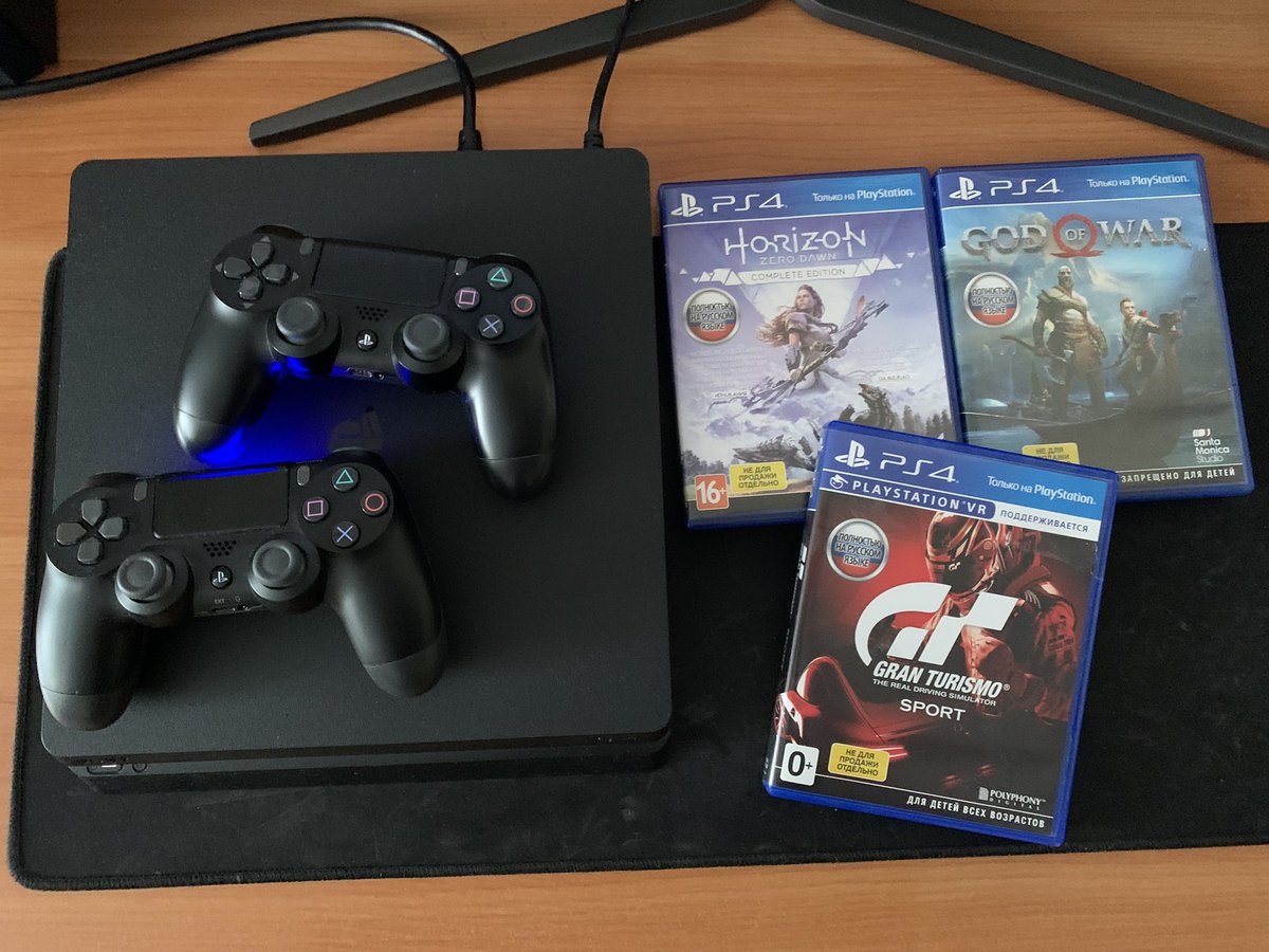 sxb_nik's tweet photo. Ребят, Питер/Мурино, я тут решил продать свою старушку PS4 Slim, а то стоит пылится🤷🏻‍♂️ Цена вопроса 24к☝🏻 Может кто приютит☺️ #ps4 #horizon https://t.co/eVsY8STiiH