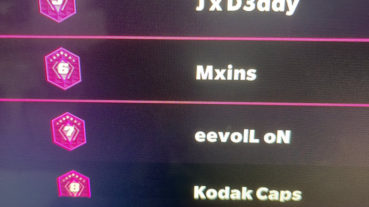 mxinsss's tweet photo. 🤝 https://t.co/ol1HHADgf5