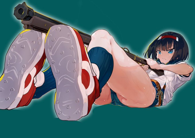 単品
こうみるとよくわかるけど、お尻とか靴とかの地面に接してる部分のフチ取り消しゴムで削ってあるんだよね
これは影を表現している…のではなく、背景との境界を明確にすることで宙に浮いてるような不安定さが出るから、そこでちょっとドキドキしてもらおうという割とガチの仕掛けです 