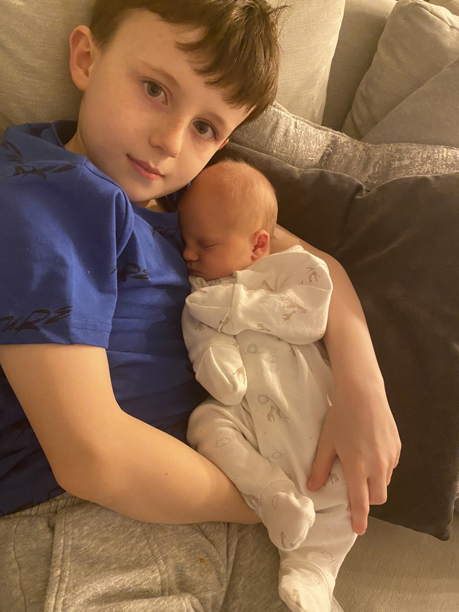 ZoeReed88's tweet photo. @FlamingoClass_ Olly wanted to show this photo to his class with his new baby sister Hattie 🥰 https://t.co/pm5F71Wkki
