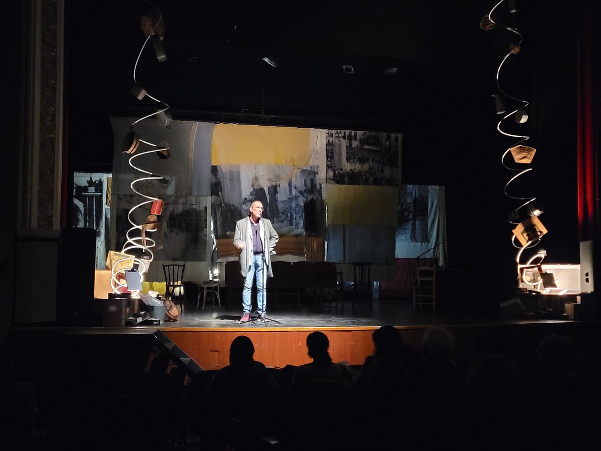 saodeponent's tweet photo. Comença "Baguls de Memòria".
@ajmollerussa @diputaciolleida @ieilleida @teatredebutxaca @pageseditors
#assaonadament #Mollerussa #PladUrgell #PremiSaódePonent #TerresdePonent #Lleida #Presentació #Llibre #Textos #Teatrals #Teatre #TeatreCatalà #TeatreenCatalà https://t.co/lSrxxbfdRR