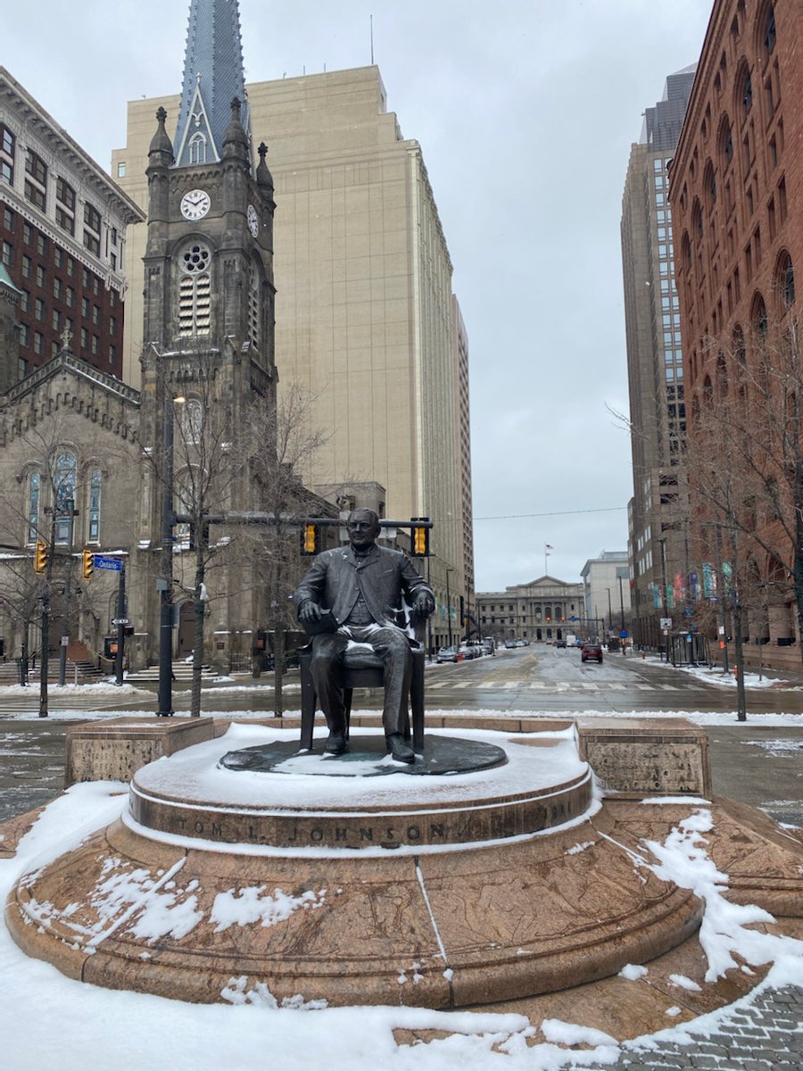 LegalZoom's tweet image. Just landed in Cleveland … wondering why we’re here? Follow us this weekend to find out! #FastBreak4SmallBiz #LegalZoom #LegalZoomBusiness #LetsMakeItOfficial