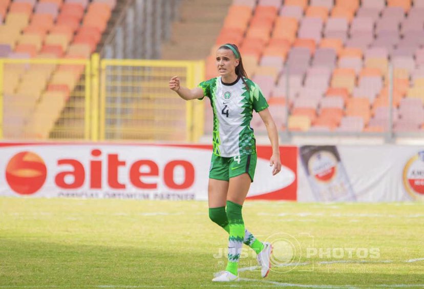 PoojaMedia's tweet photo. New Super Falcons player, Ashleigh Plumptre ❤️💋 https://t.co/u7cMiTBqWB