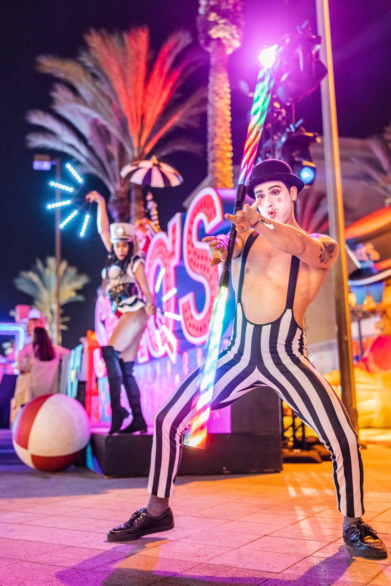 A carnival experience like no other. 🎪✨ Shaq's Fun House was the most magical event in Los Angeles during Big Game Weekend. 

What was your favorite experience?