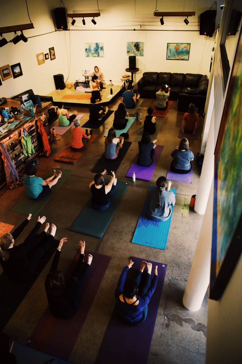 stopdropyogallc's tweet photo. #FlowBackFridays to yoga at the LAB! Spoilers - we'll be flowin' it down at the LAB  soon enough...  😉😁
.
 #yoga #yogaforeverybody #winelab #yogaisgoodforyou #stopdropandyoga #community #wellness https://t.co/Z2Fr0bJzvO