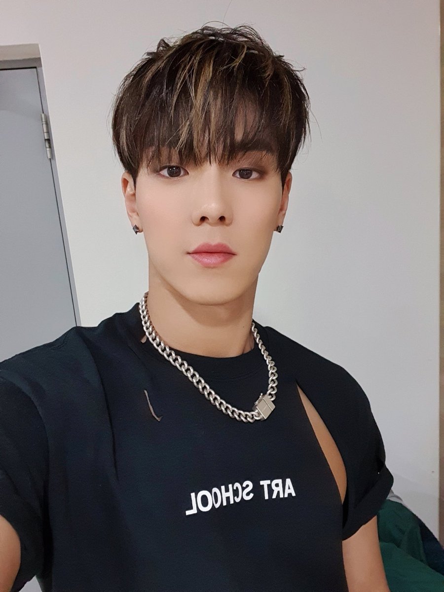 appanunugom's tweet photo. Publically requesting the return of Beastmode stage. 🔥

#SHOWNUthe18th
#WaitingForShownu
#SeeYouSoonShownu
#셔누 #SHOWNU https://t.co/fBiV60R6IN