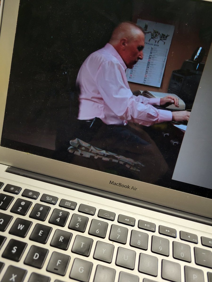 mrs_m_tb's tweet image. Bringing on the weekend by learning about careers in the human services sector. #lawyer #translator Also took a virtual tour of @RCCCedu. #ieslimelight #passionexploration @IESGators @RSSchoolsNC