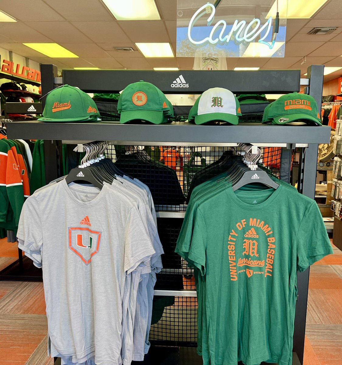 mrcaneslegend's tweet photo. Opening weekend for @CanesBaseball and @allCanesShop has your gear. Open Friday until 7 , Saturday 10-7 and Sunday 11-4. Come out and enjoy some baseball 🙌⚾️💪 https://t.co/0VyJNyRI2W