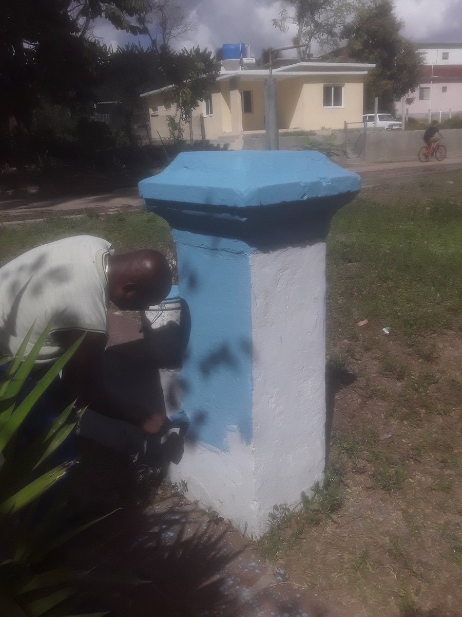 YuryCastaedaCa1's tweet photo. Con el esfuerzo de los trabajadores se realiza embellecimiento de las áreas y estructura civil de la UEB Sancti Spiritus. https://t.co/SY2sVo8AJe