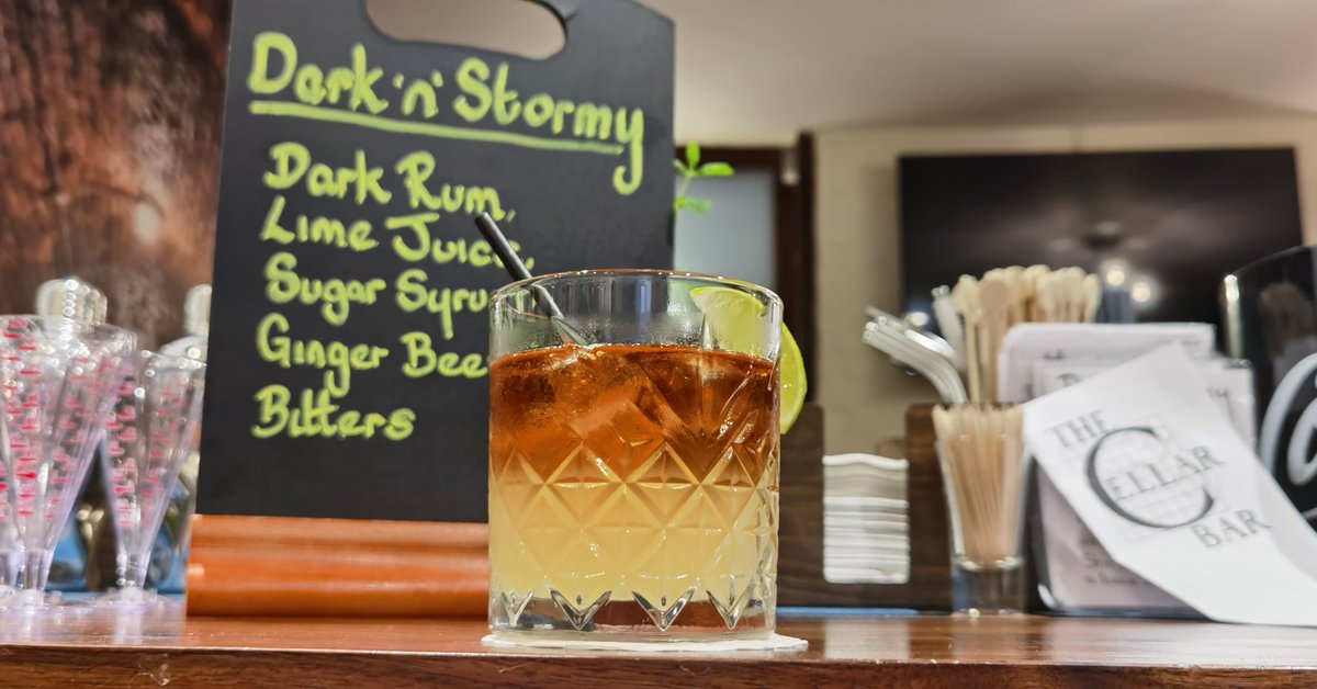 cellar_sandown's tweet photo. This seems appropriate for today! #CellarBarSandown #Sandown #IsleofWight  #StormEunice https://t.co/DW6ghBuOnm