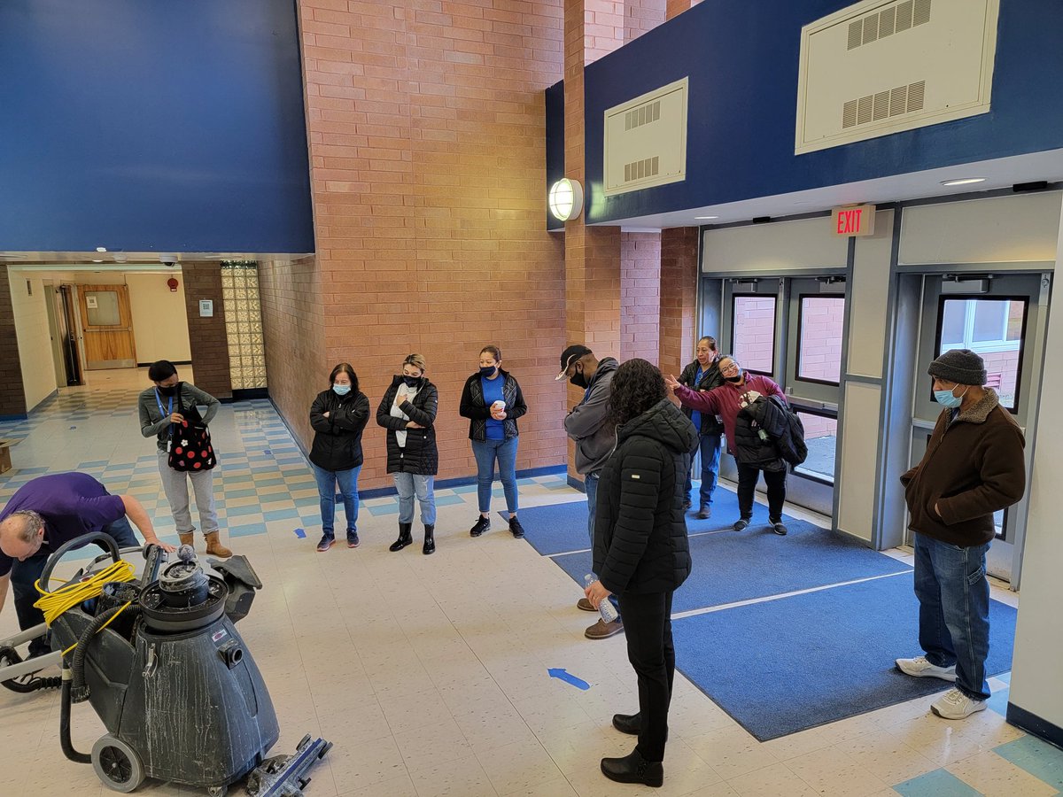 Charles Payne tweet media